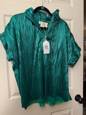 Emily McCarthy Poppy Pullover - Green Metallic